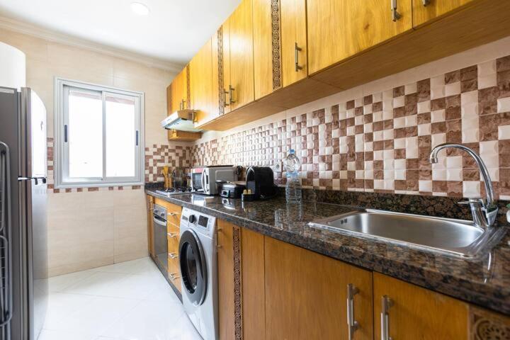 Modern Apartment In The Heart Of טנג'יר חדר תמונה