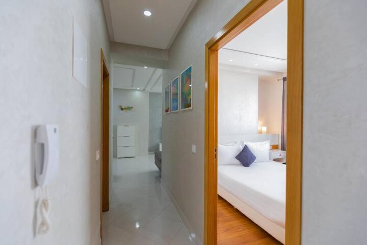 Modern Apartment In The Heart Of טנג'יר חדר תמונה